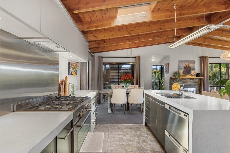 Serenity and Style in Early Matua64447777389059111