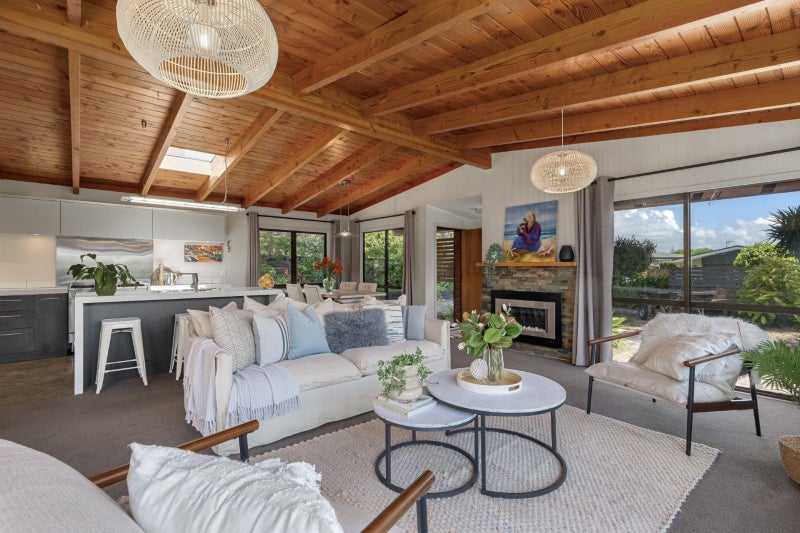 Serenity and Style in Early Matua64447777389059112