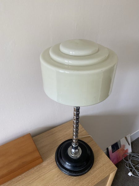 Art Deco Lamp Carousel 1