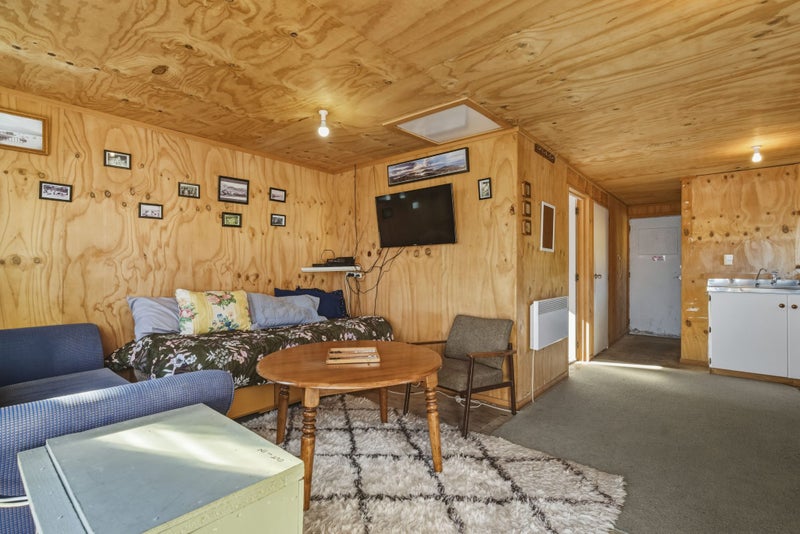 Own Your Slice of Waterfront Paradise!64440348745089114