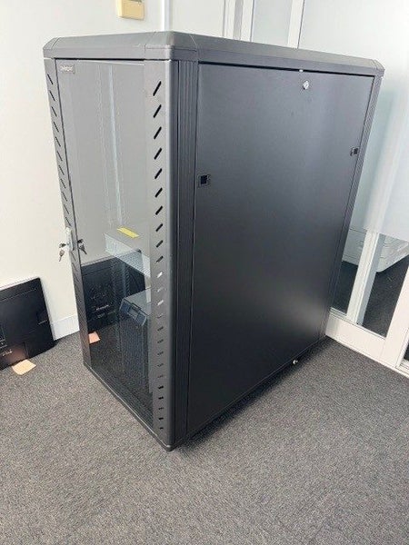 Server Cabinet64440470949763110