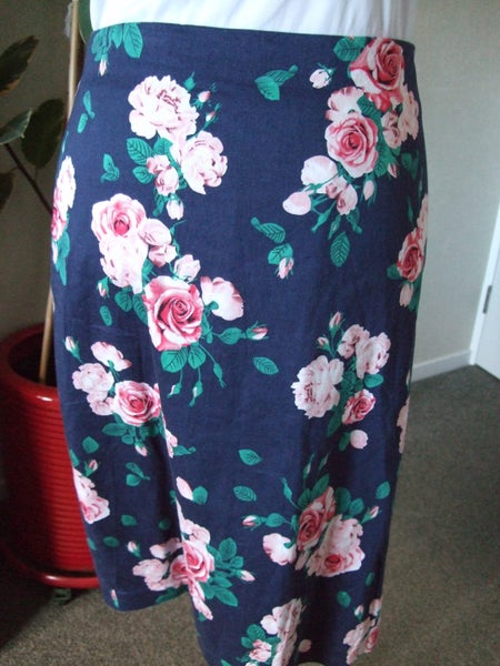 Gorgeous Laura Ashley Skirt Sz 14 Carousel 2