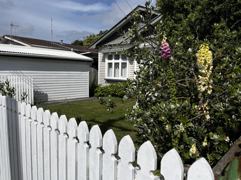 Sydenham, 3 bedrooms64652040478081111