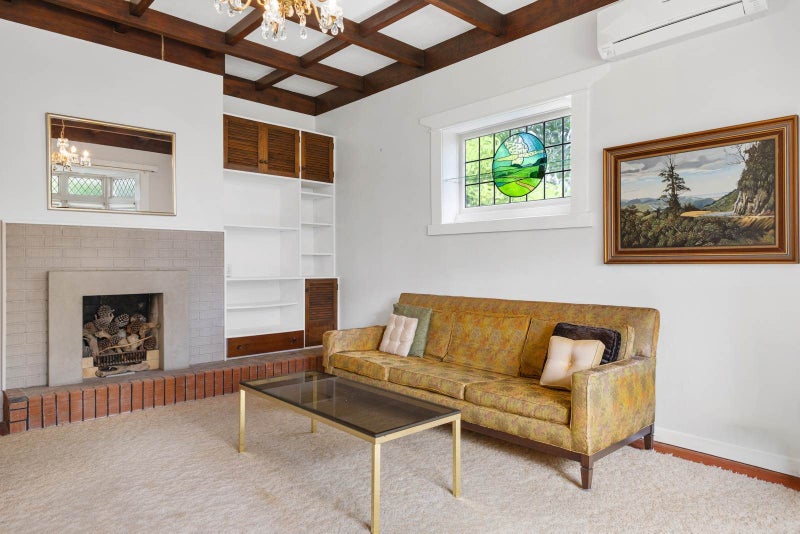 Cherished by the same family for around 100 years64440552396161114