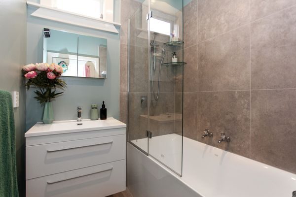 Sydenham, 3 bedrooms64652040478081113