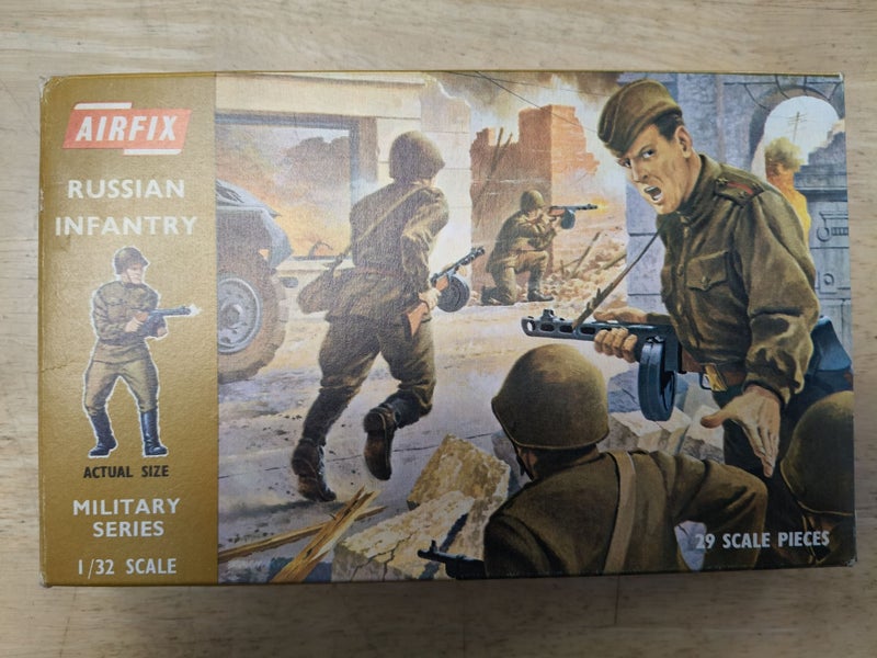 AIRFIX PATTERN NO. 1735 RUSSIAN INFANTRY - 1/32 - BOXED Carousel 1