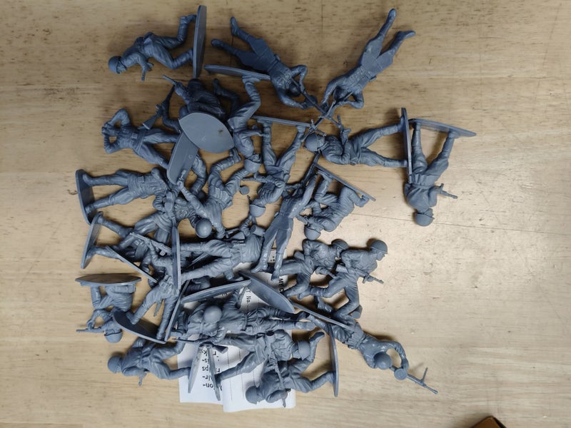 AIRFIX PATTERN NO. 1735 RUSSIAN INFANTRY - 1/32 - BOXED Carousel 2