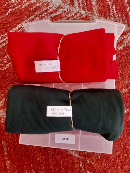 Red & Green Felt - Lot 20 Carousel 1