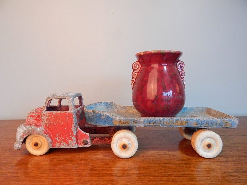 =STUNNING Ambrico Era CROWN LYNN Mini “Rhubarb” Vase 130.= Carousel 2