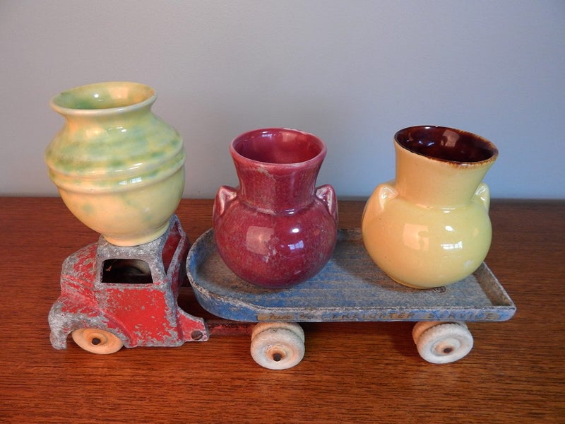 =GORGEOUS Crown Lynn MINI VASES X3= Carousel 2