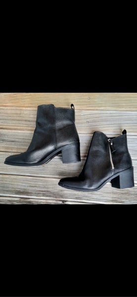 H&M Stylish Comfortable (new fashion)Wide Heel 9.5 (41)64441068644097111