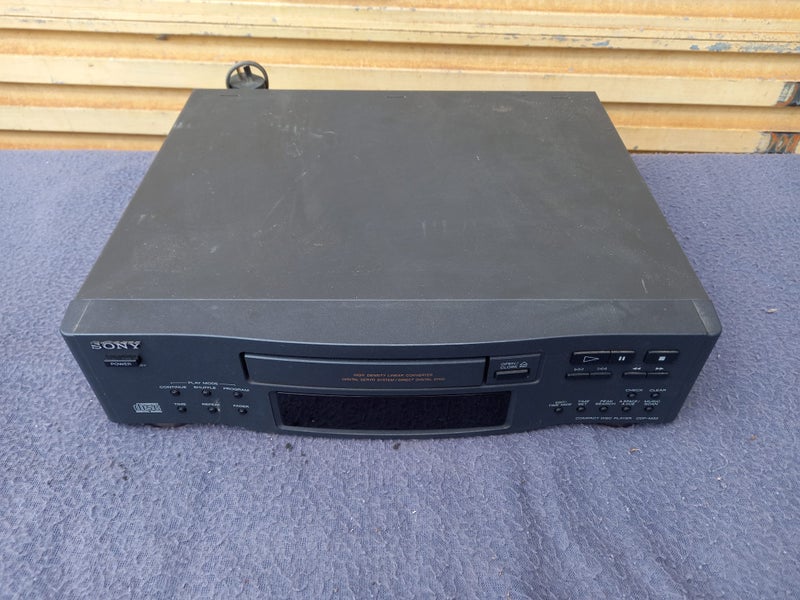 sony cd player -- CDP-M33 Carousel 1