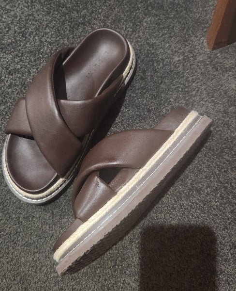 Chocolate "Billini" slides!!! Sz 864441765513091110