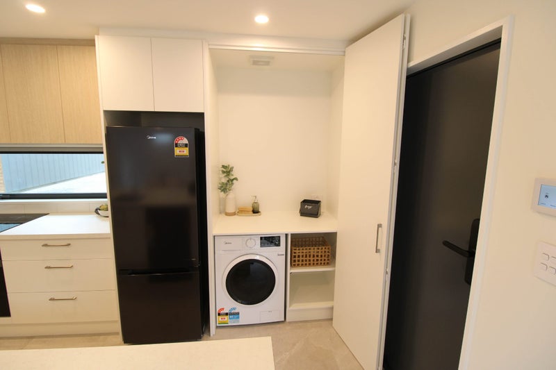 Private stand-alone 2 bed with office!!64442343349635113