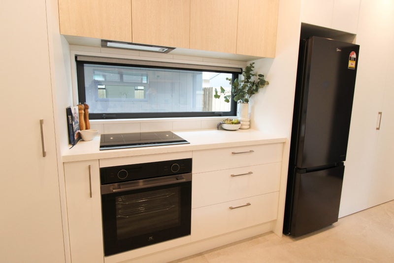 Private stand-alone 2 bed with office!!64442343349635114