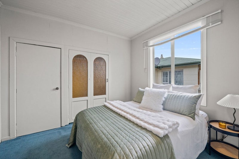 Move in before Christmas64442439894531112