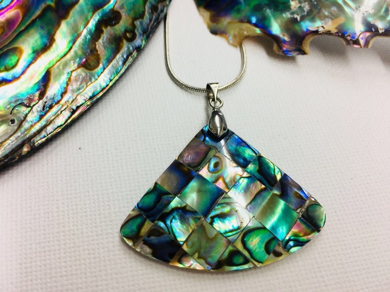 Paua Shell Pendant Carousel 1