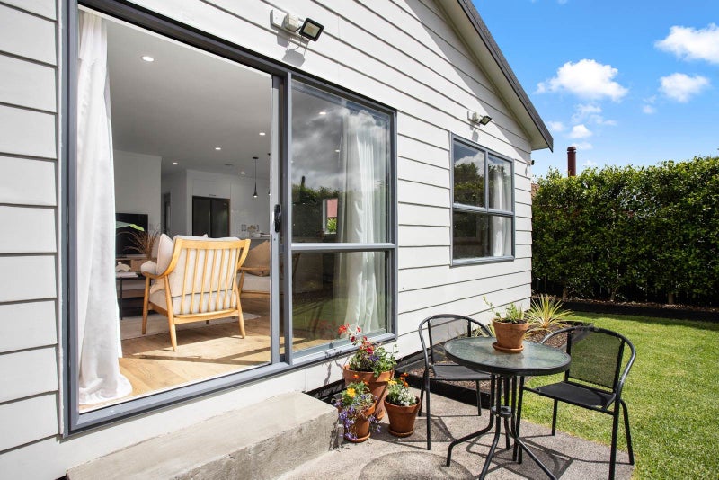 High-Spec Renovation, Private, Sun-drenched Gem64444545387139112