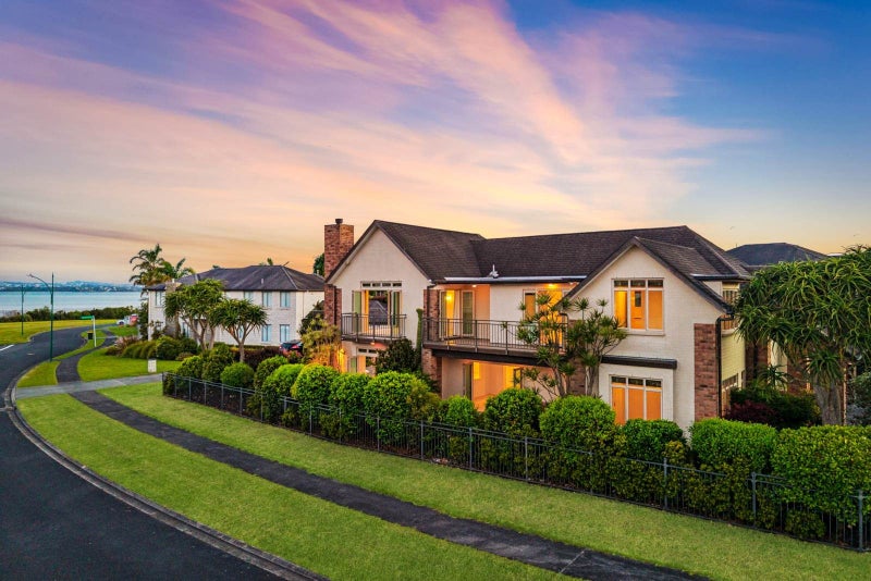 Forever Changing Water & City Views = Magnificent!64444545421442110