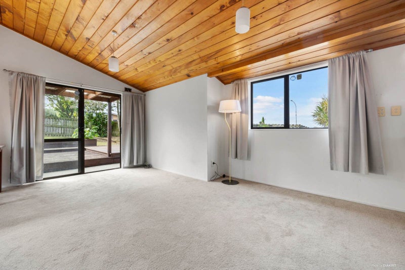 Location & Convenience — Move in Before Christmas!64444545558914114