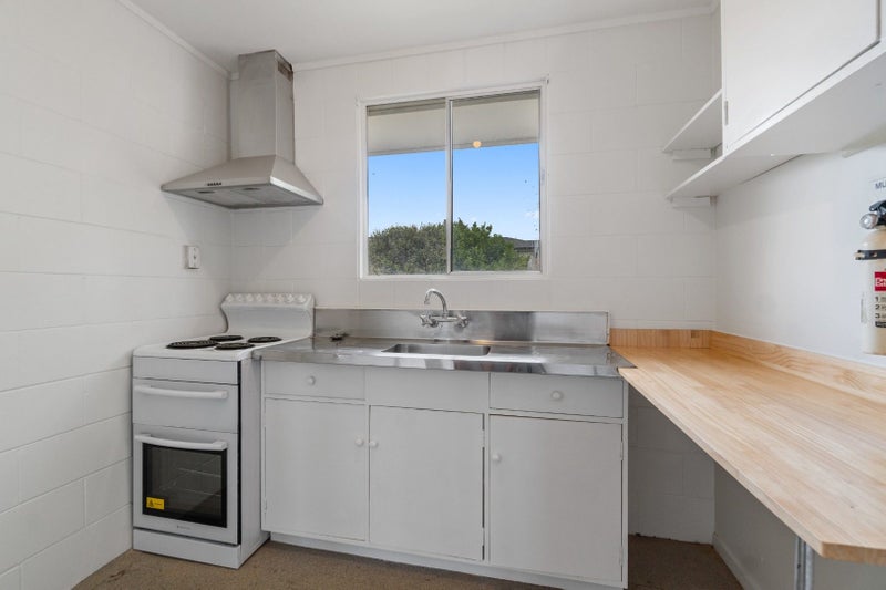 Sandringham, 2 bedrooms64447777449986113