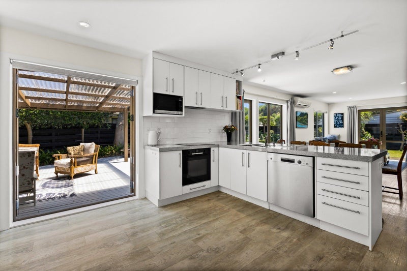 The Unicorn is Here64448360077698111