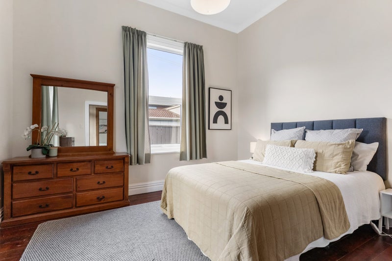 Sun Drenched Cottage with Dream Section64447777286657114