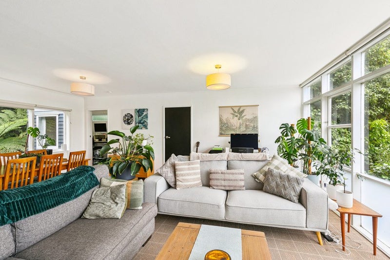 Tranquility & Style with Harbour Views64447777302530114