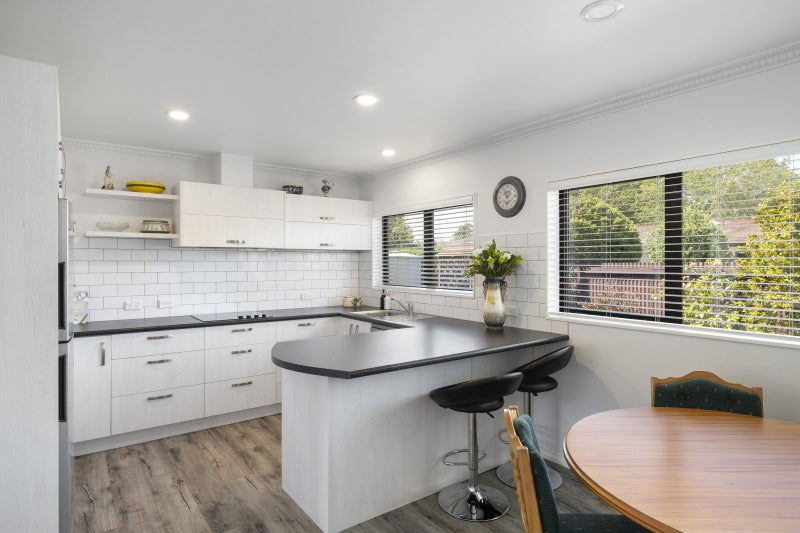 A Private Lansdowne Hideaway64447963264769112