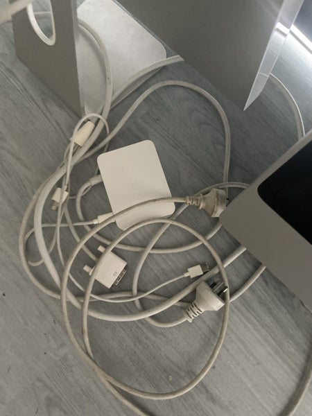 Apple iMac and Mac Studio display Carousel 4