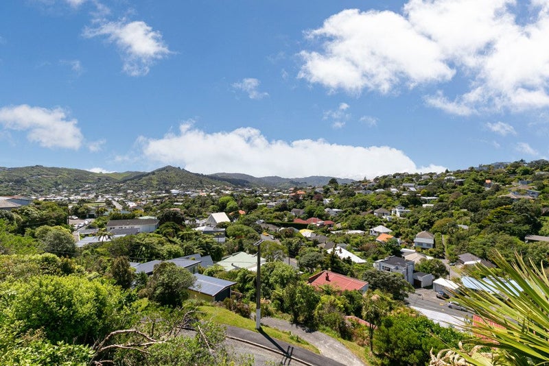 Fabulous View and NO Body Corp!64448267721985111