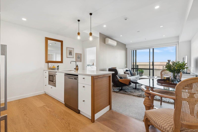 Stylish Botanica Apartment in a Prime Location64525917801345111