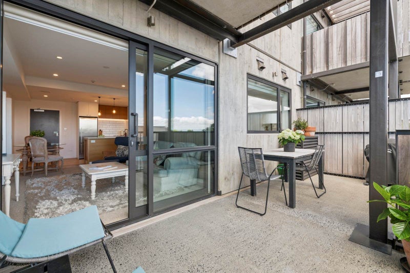 Stylish Botanica Apartment in a Prime Location64525917801345113