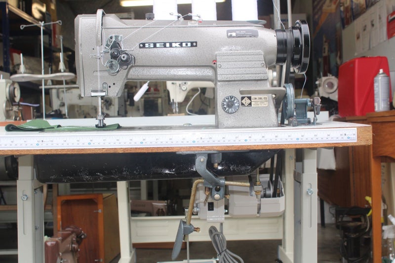 SEIKO TWIN NEEDLE 2 NEEDLE INDUSTRIAL WALKING FOOT SEWING MACHINE Carousel 2
