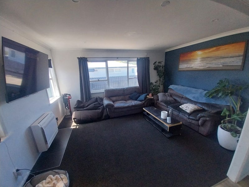 Takaro, 4 bedrooms64448599424258112