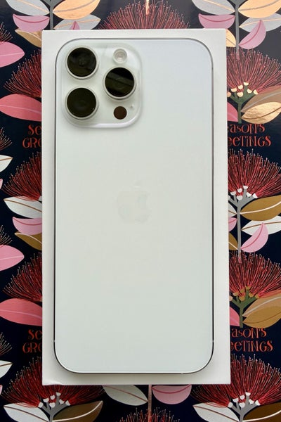 FOR SALE: iPhone 16 Pro Max – White Titanium – 512GB – Excellent Condition64448612344705112