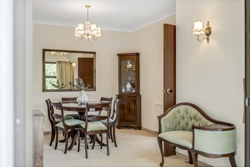 A Home Wrapped in Light and Calm64448758861826112