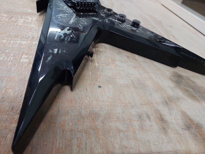 DEAN DIMEBAG Razorback Electric Guitar $1 RESERVE! Carousel 18