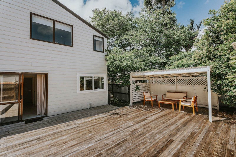 Overseas vendor – says “Sell!”64449066497153113