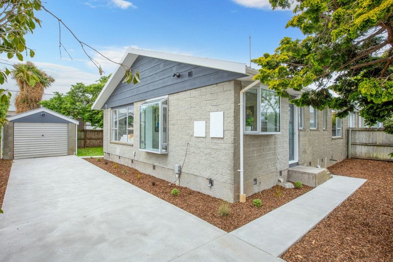 Freshly Renovated & Ready to Enjoy!64449563230466110