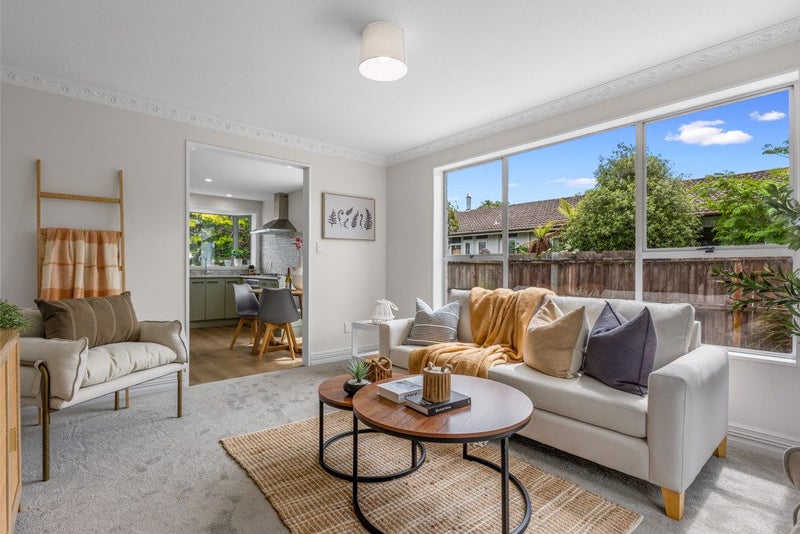 Freshly Renovated & Ready to Enjoy!64449563230466111