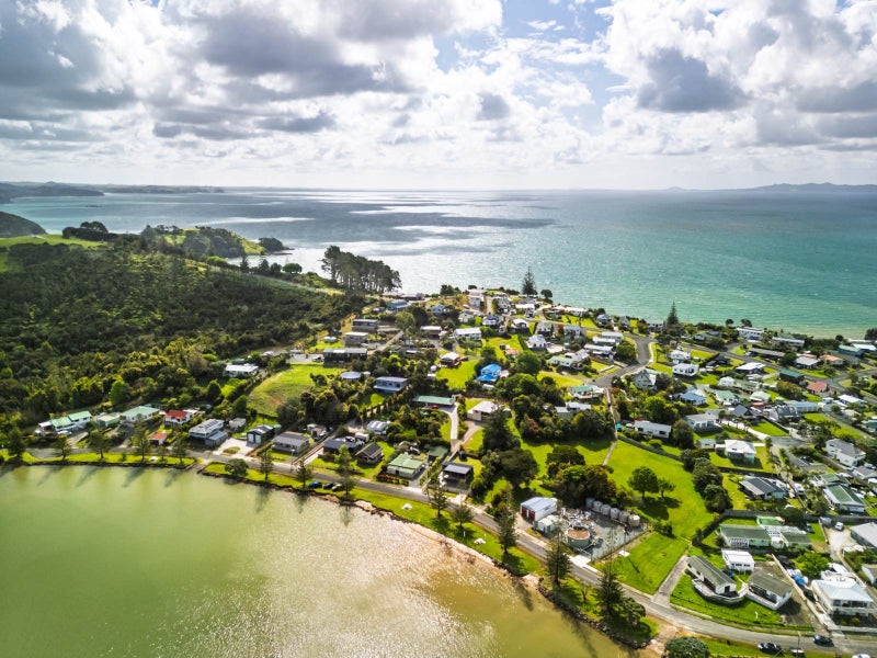 Views, Vibes & Vitamin Sea64450056445697110