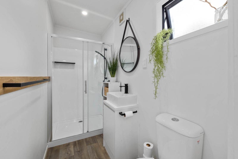 Views, Vibes & Vitamin Sea64450056445697114