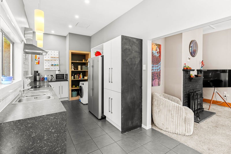 Super Cute, Funky and Modern64449253338498113