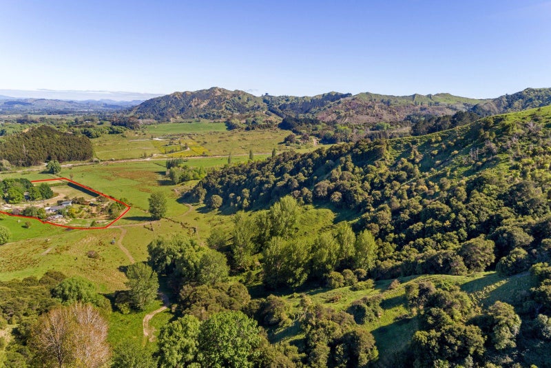 74ha minutes from Gisborne - explore your options64449360753665110