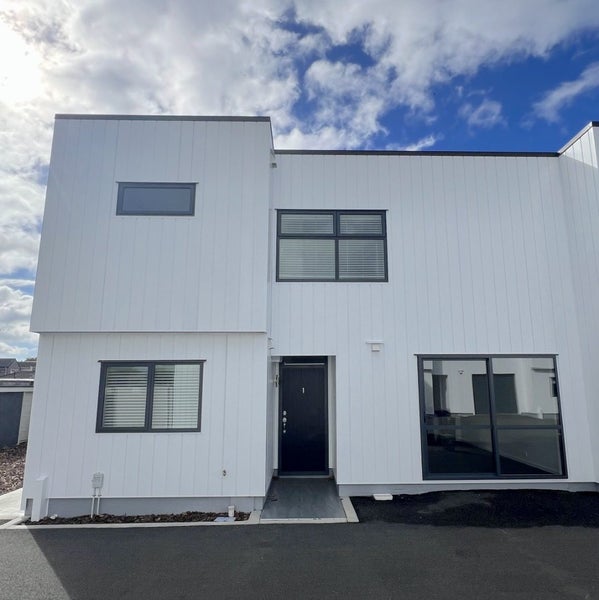 Frankton, 2 bedrooms64449360856322111