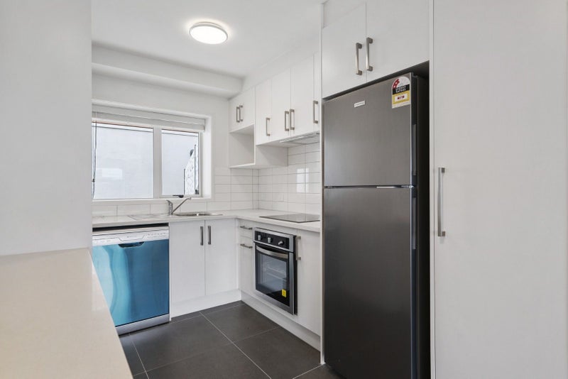 Glen Eden, 2 bedrooms64449467974402112