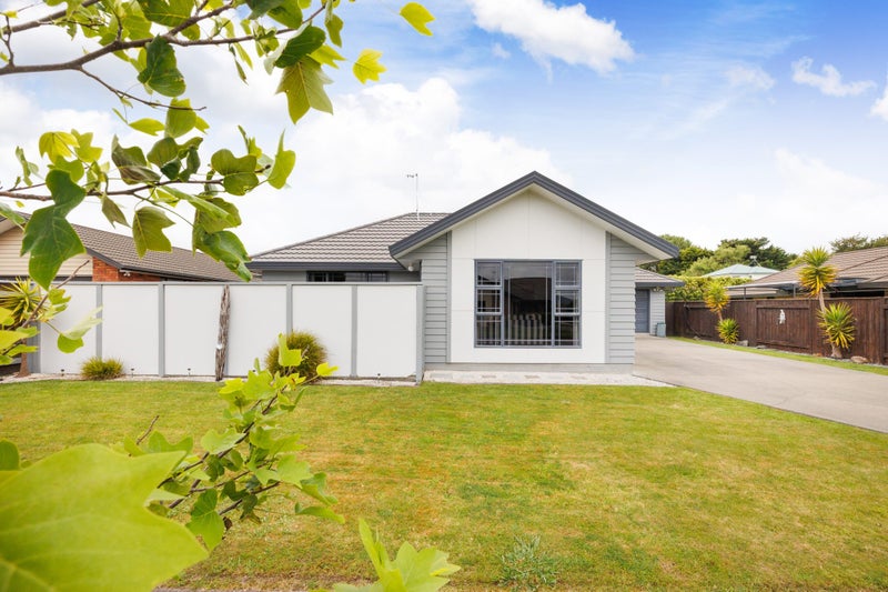 An Absolute Gem on Geneva!64449563317250110