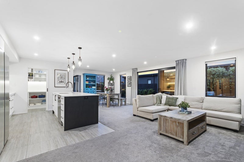 A Standout on Sweeney, Style, Space & Easy Living64449656699906112