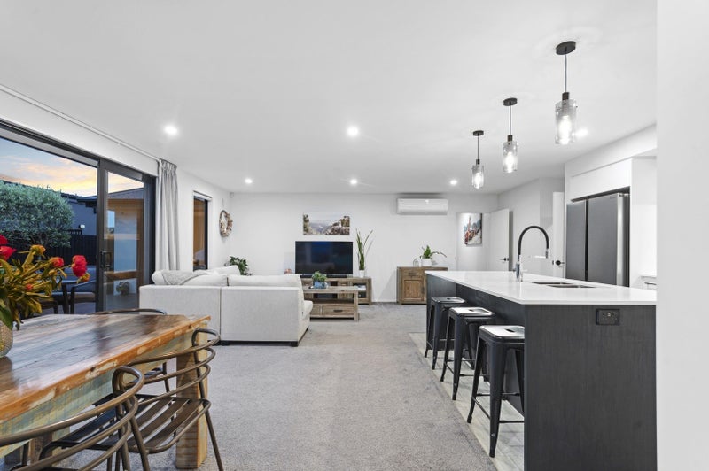 A Standout on Sweeney, Style, Space & Easy Living64449656699906114